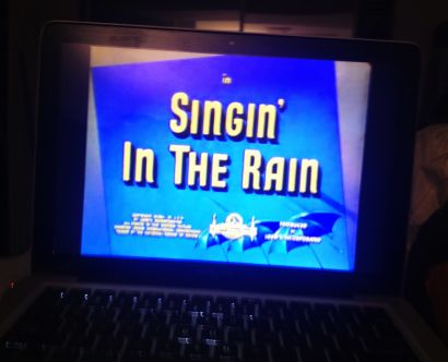 singingInTheRain_02