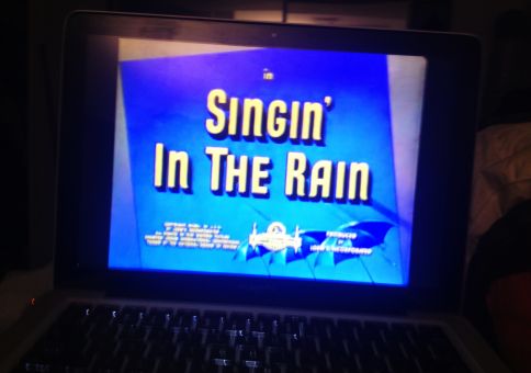 singingInTheRain_02