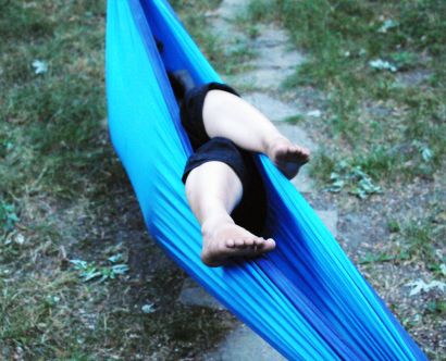 sleepInHammock_05