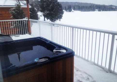 winterHotTub_05